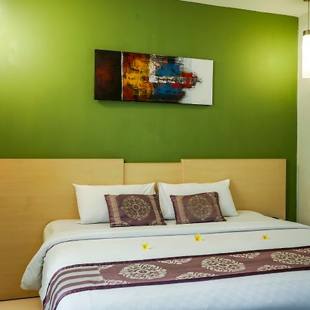 Lombok Plaza Hotel And Convention Матарам Экстерьер фото