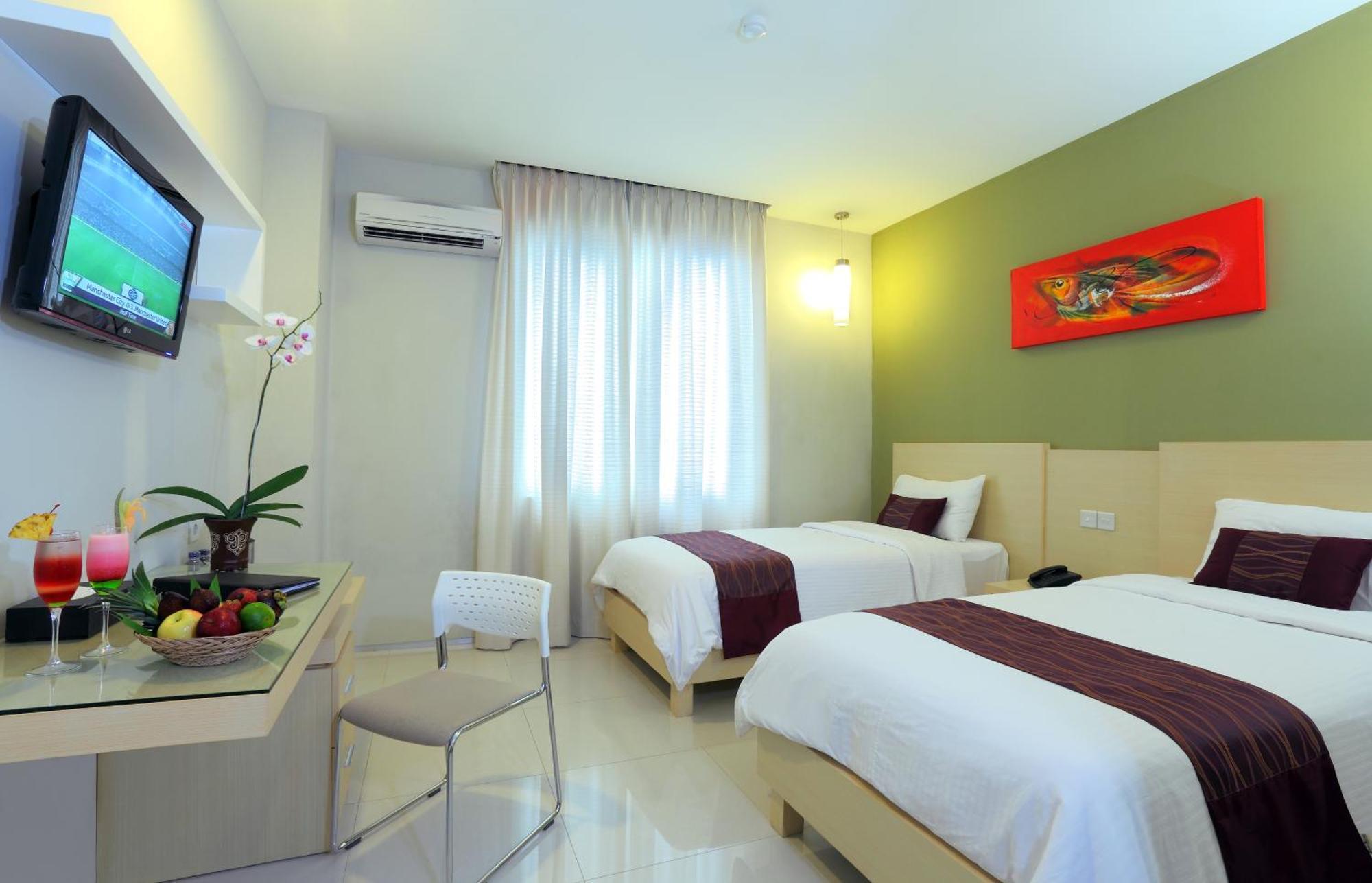 Lombok Plaza Hotel And Convention Матарам Номер фото