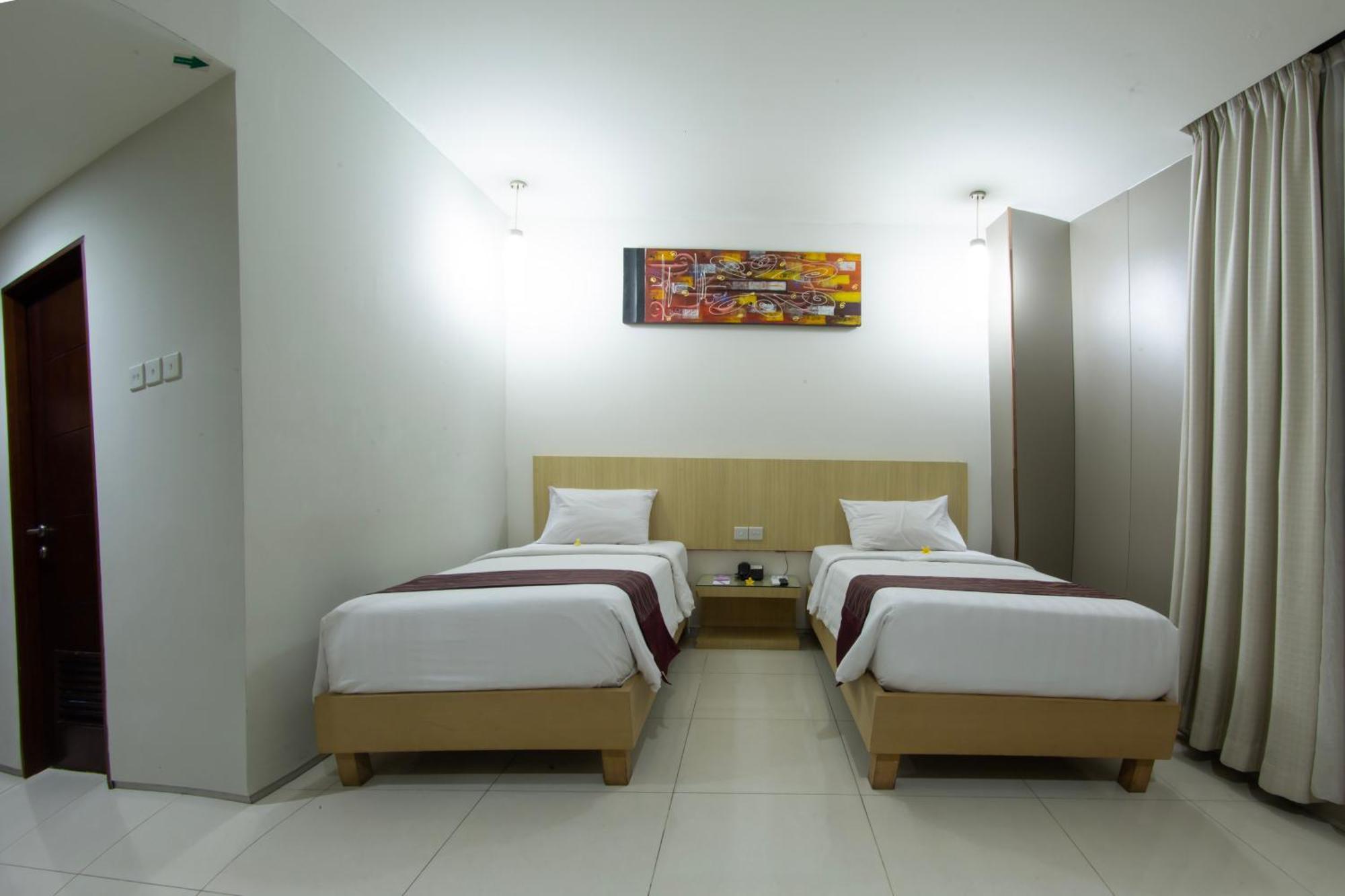 Lombok Plaza Hotel And Convention Матарам Экстерьер фото