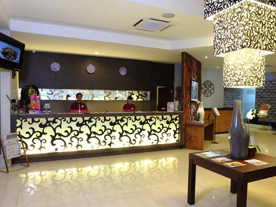 Lombok Plaza Hotel And Convention Матарам Экстерьер фото