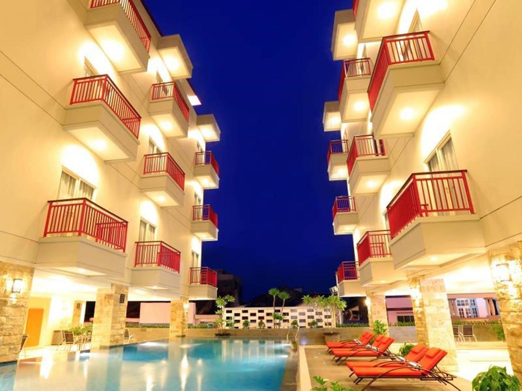 Lombok Plaza Hotel And Convention Матарам Экстерьер фото