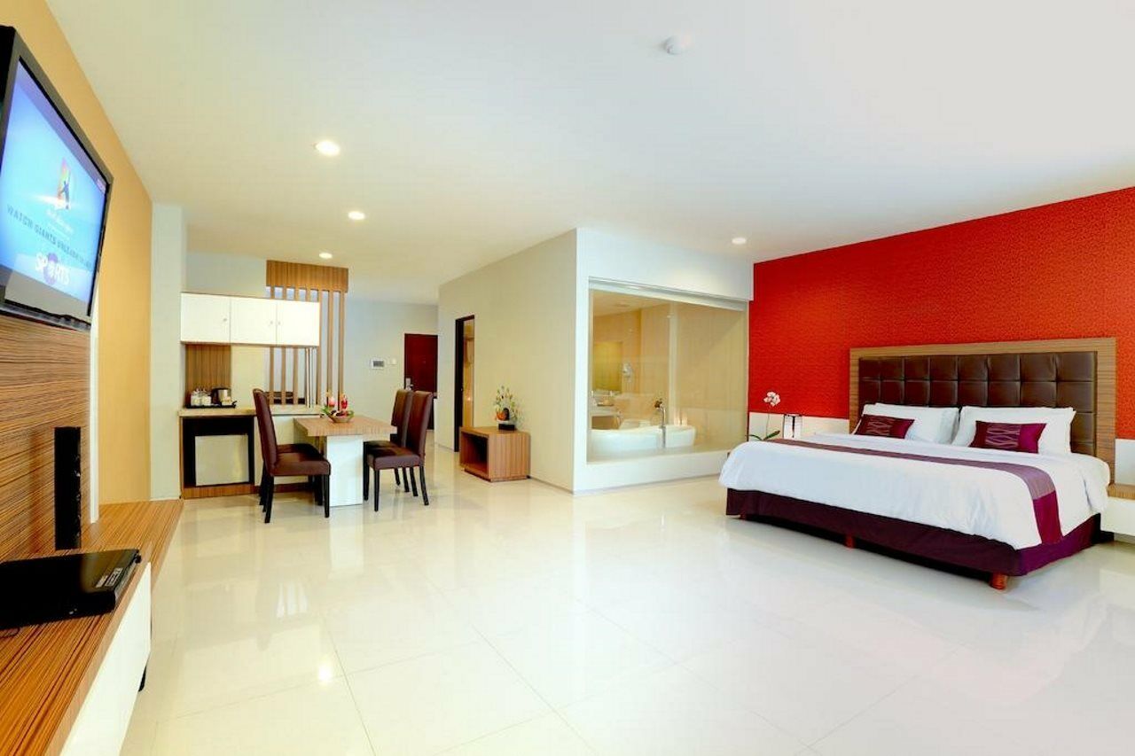 Lombok Plaza Hotel And Convention Матарам Экстерьер фото