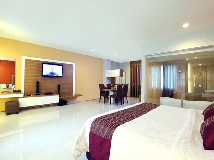 Lombok Plaza Hotel And Convention Матарам Экстерьер фото